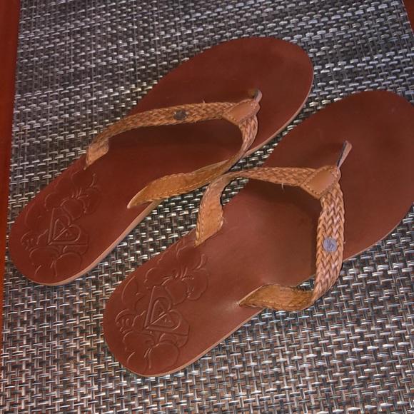 NWOT Roxy leather braided thong color brown size 110 - Picture 1 of 5
